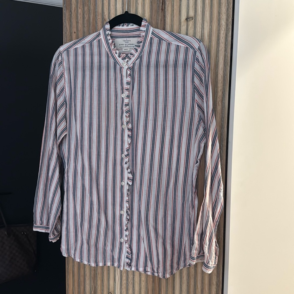 Birds of Paradise by Trovata button down shirt